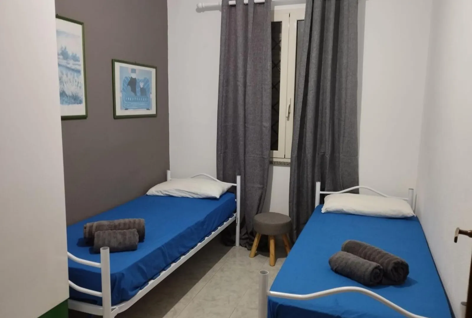 Luna Apartment- Fronte Mare La Caletta Italië