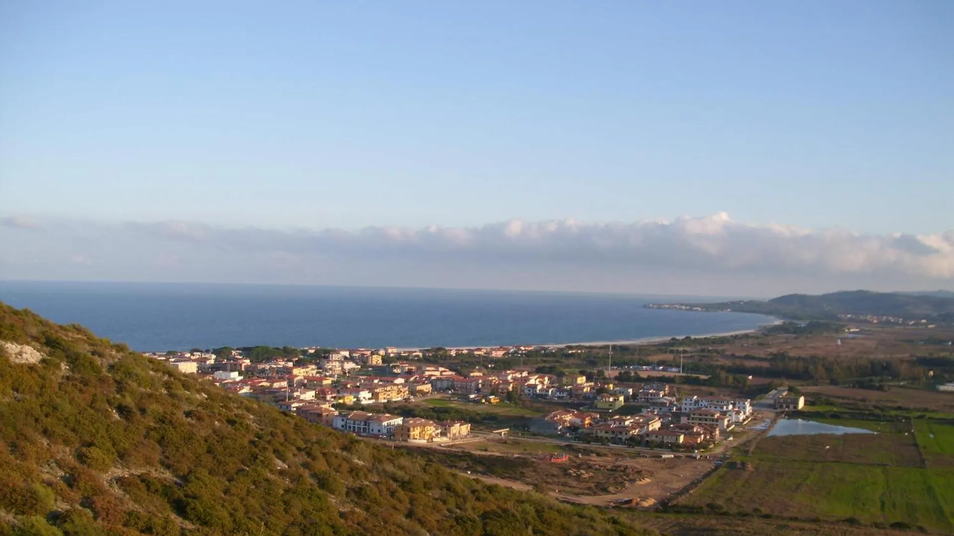 Luna Apartment- Fronte Mare La Caletta