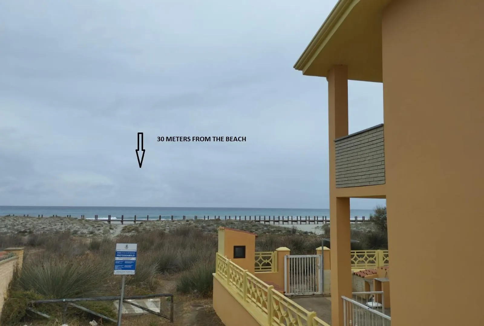 Luna Apartment- Fronte Mare La Caletta